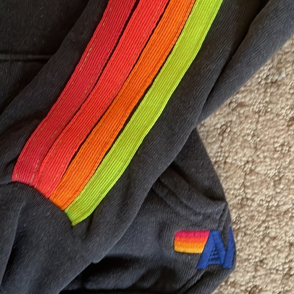 I’m selling an aviator nation, hoodie, size small - Picture 3 of 3